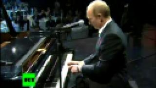 Путин играет на пианино ЖЕСТЬ Белая стрекоза любви Quest