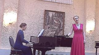 Наталия Грушко партия фортепиано-Наталья Приварская